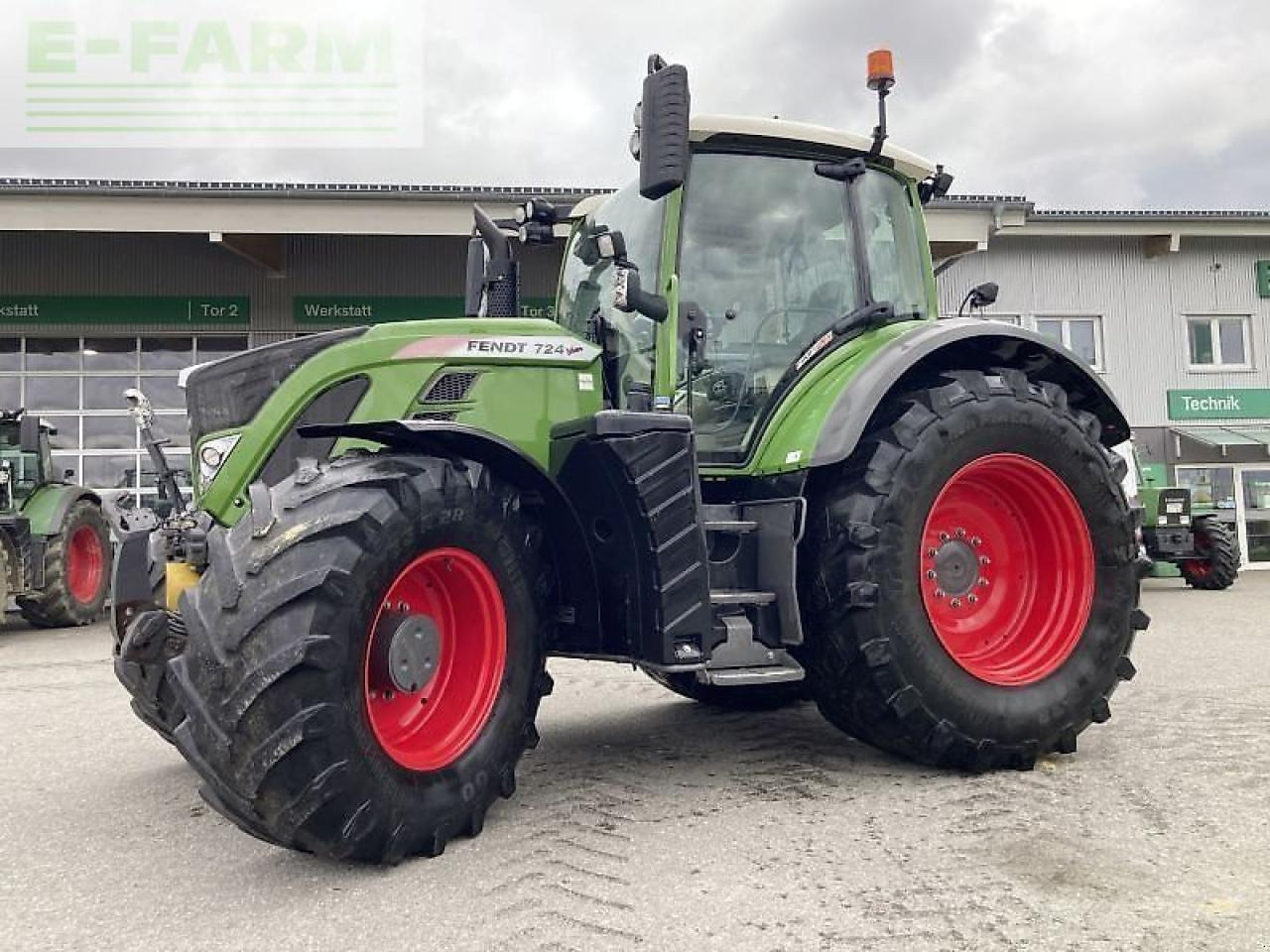 Fendt 724 vario s4 profi plus - Τρακτέρ: φωτογραφία 1 Fendt 724 vario s4 profi plus - Τρακτέρ: φωτογραφία 1