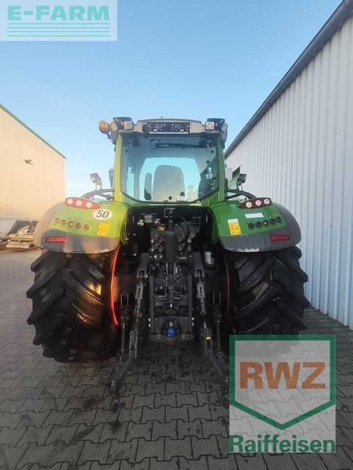 Fendt 724 vario - Τρακτέρ: φωτογραφία 2 Fendt 724 vario - Τρακτέρ: φωτογραφία 2