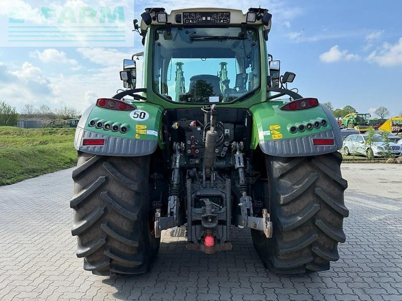 Fendt 724 vario - Τρακτέρ: φωτογραφία 4 Fendt 724 vario - Τρακτέρ: φωτογραφία 4
