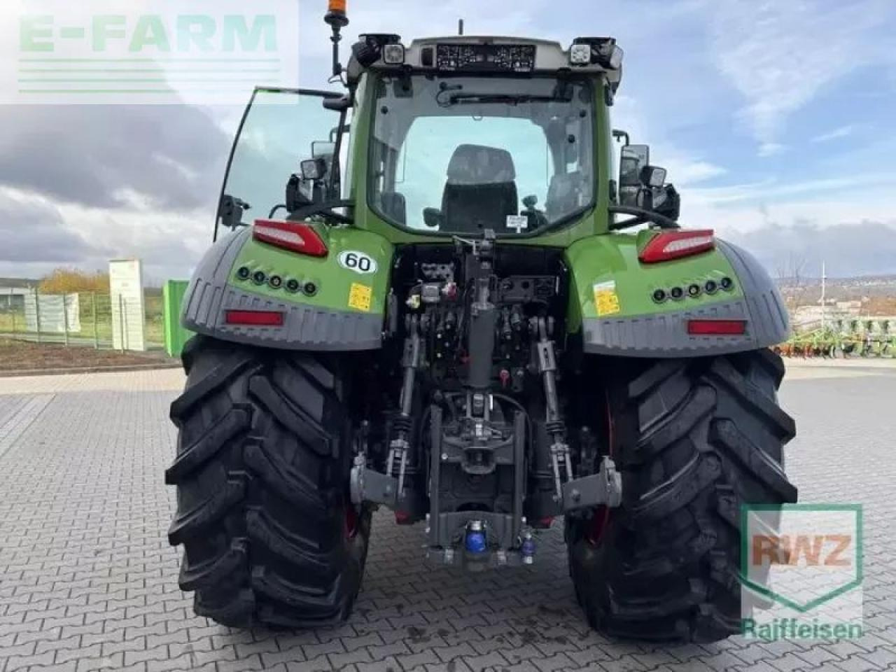 Fendt 728 vario - Τρακτέρ: φωτογραφία 4 Fendt 728 vario - Τρακτέρ: φωτογραφία 4