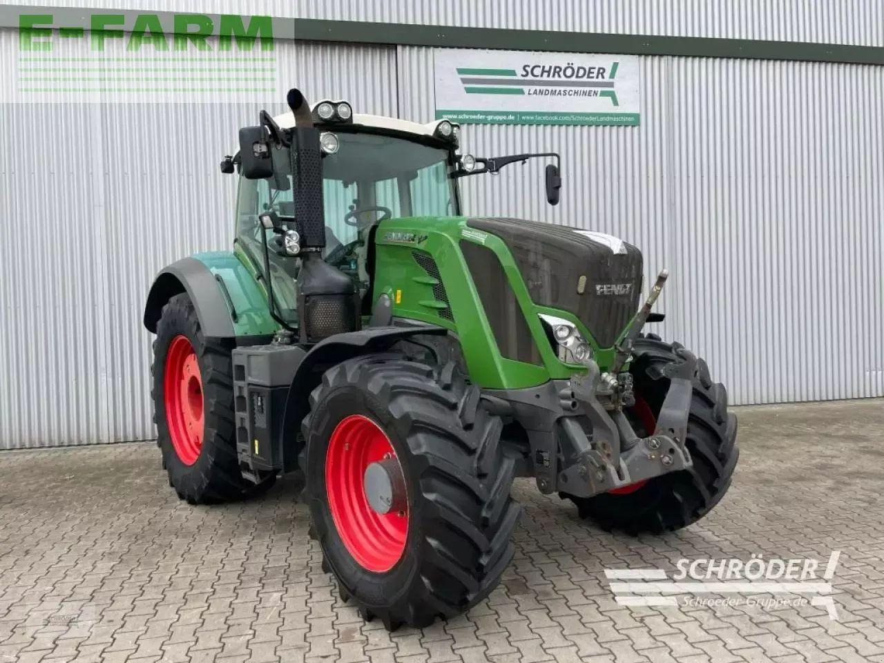 Fendt 824 vario s4 profi plus ProfiPlus - Τρακτέρ: φωτογραφία 1 Fendt 824 vario s4 profi plus ProfiPlus - Τρακτέρ: φωτογραφία 1
