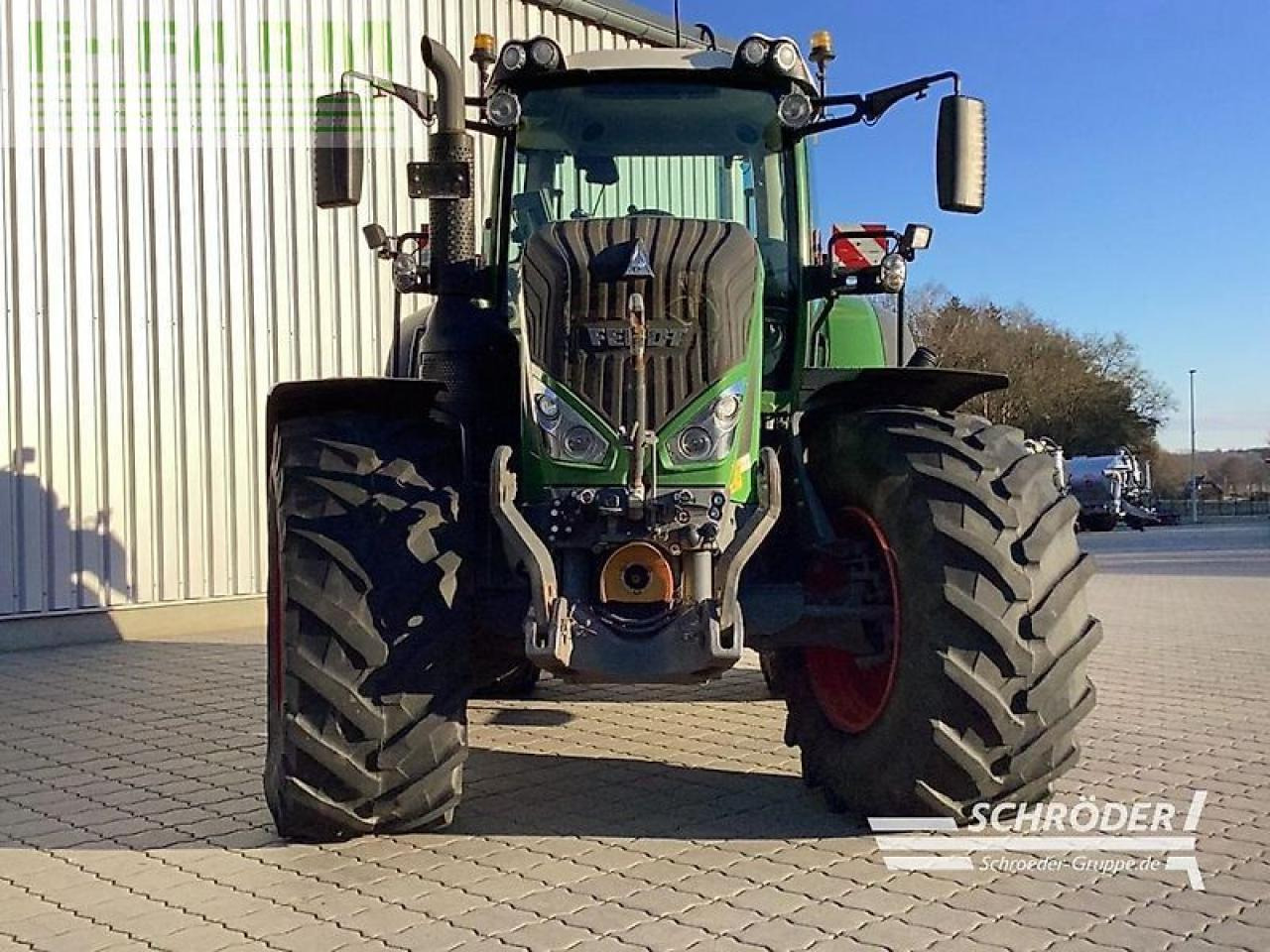 Fendt 824 vario s4 profi plus ProfiPlus - Τρακτέρ: φωτογραφία 3 Fendt 824 vario s4 profi plus ProfiPlus - Τρακτέρ: φωτογραφία 3