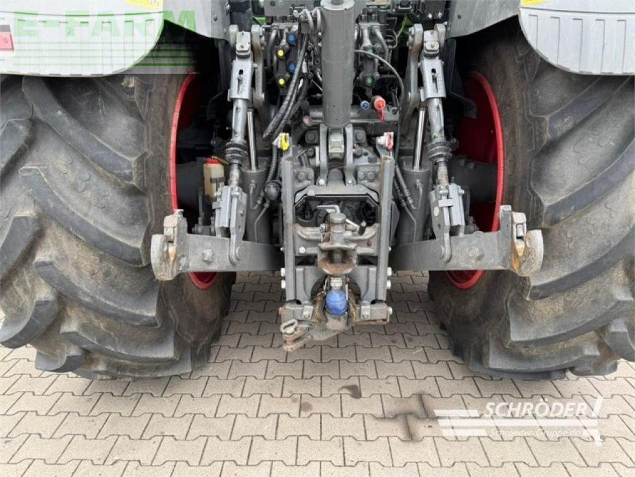 Fendt 824 vario s4 profi plus ProfiPlus - Τρακτέρ: φωτογραφία 5 Fendt 824 vario s4 profi plus ProfiPlus - Τρακτέρ: φωτογραφία 5