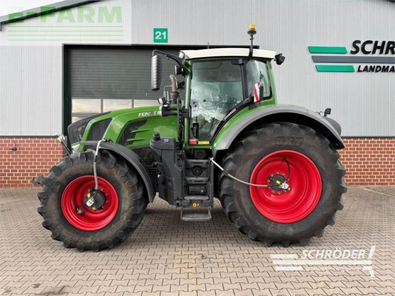 Fendt 824 vario s4 profi plus ProfiPlus - Τρακτέρ: φωτογραφία 3 Fendt 824 vario s4 profi plus ProfiPlus - Τρακτέρ: φωτογραφία 3