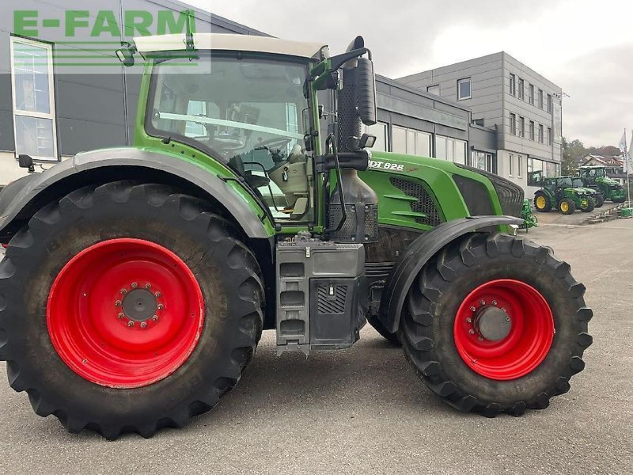 Fendt 828 vario - Τρακτέρ: φωτογραφία 1 Fendt 828 vario - Τρακτέρ: φωτογραφία 1