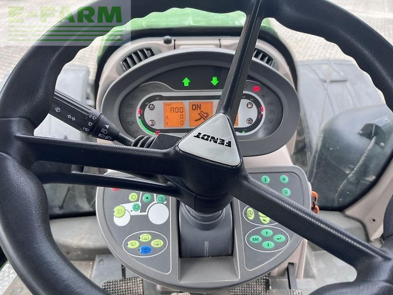 Fendt 828 - Τρακτέρ: φωτογραφία 3 Fendt 828 - Τρακτέρ: φωτογραφία 3