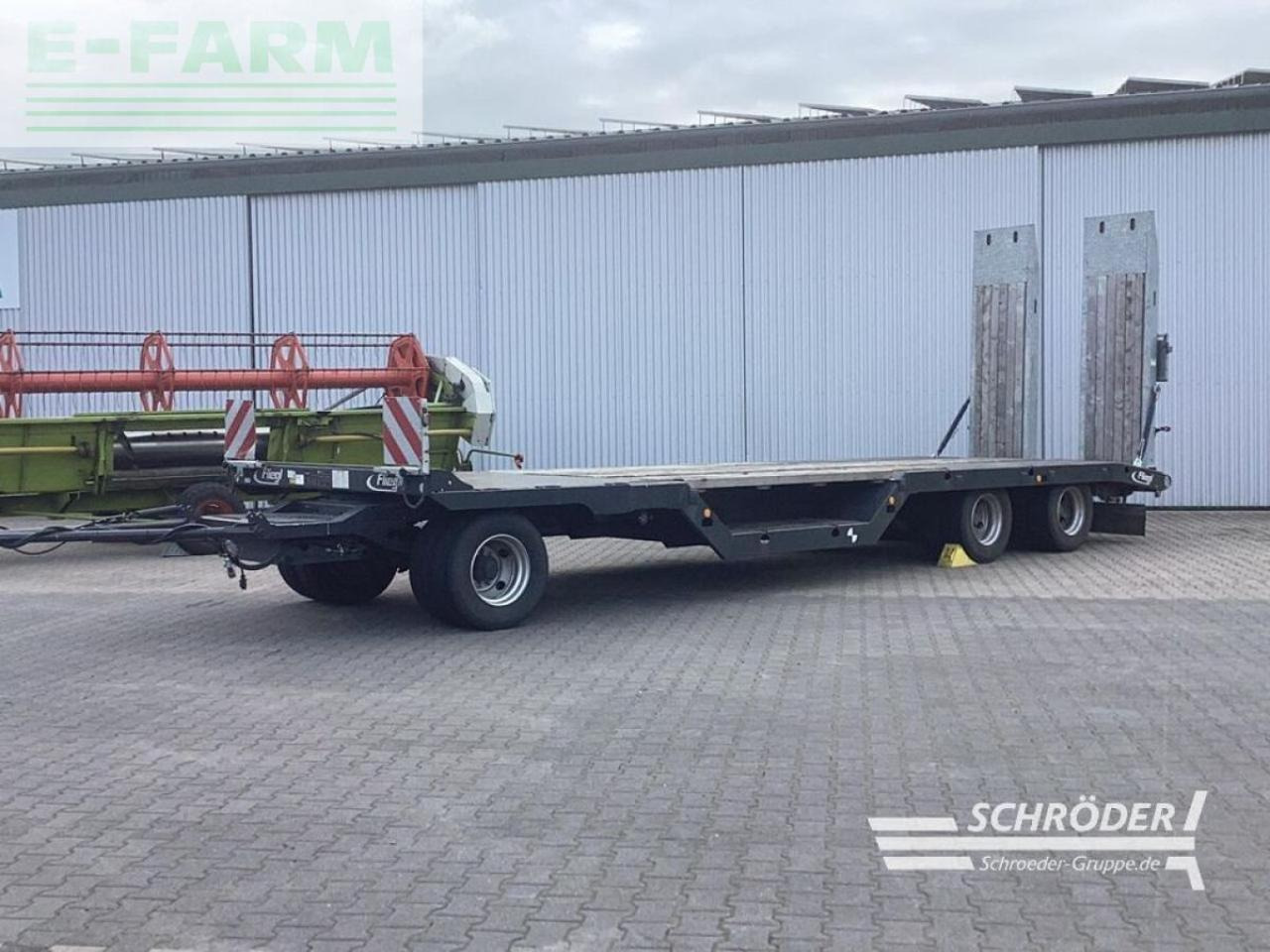 Fliegl dtl 300 p -tieflader - Ρυμούλκα με χαμηλό δάπεδο: φωτογραφία 1 Fliegl dtl 300 p -tieflader - Ρυμούλκα με χαμηλό δάπεδο: φωτογραφία 1