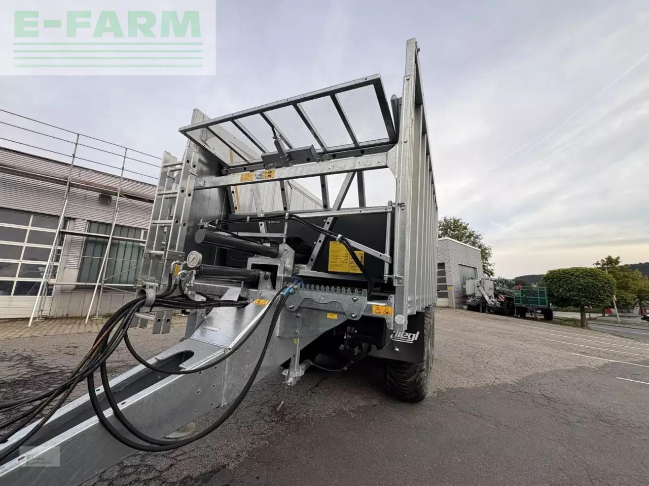 Fliegl gigant asw 160 - Κοπροδιανομέας: φωτογραφία 1 Fliegl gigant asw 160 - Κοπροδιανομέας: φωτογραφία 1