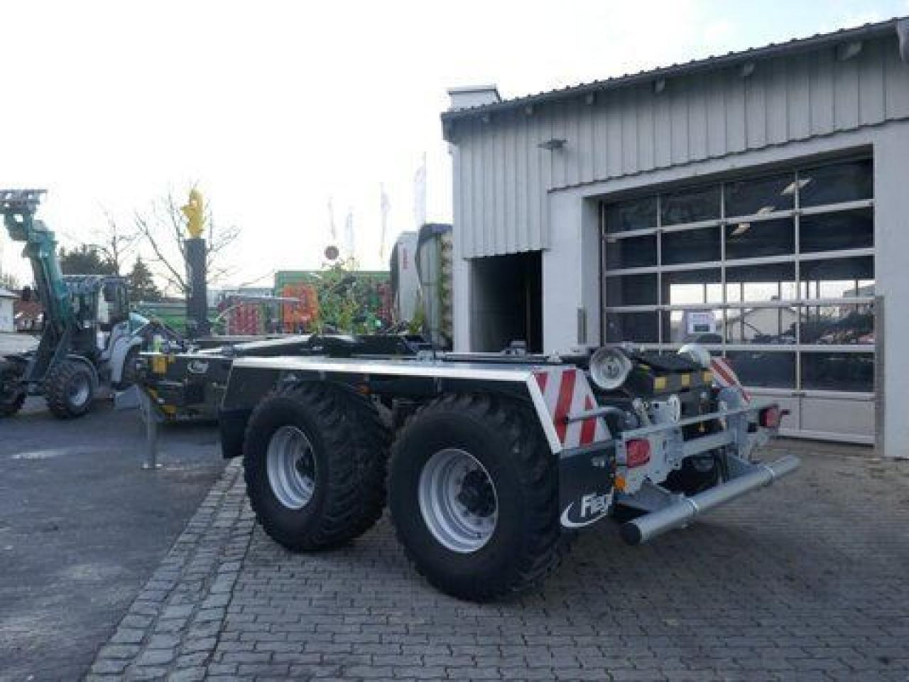 Fliegl hkl 22 - tandem abrollkipper - Ρυμούλκα γάντζος/ Αλυσιδάκι: φωτογραφία 5 Fliegl hkl 22 - tandem abrollkipper - Ρυμούλκα γάντζος/ Αλυσιδάκι: φωτογραφία 5