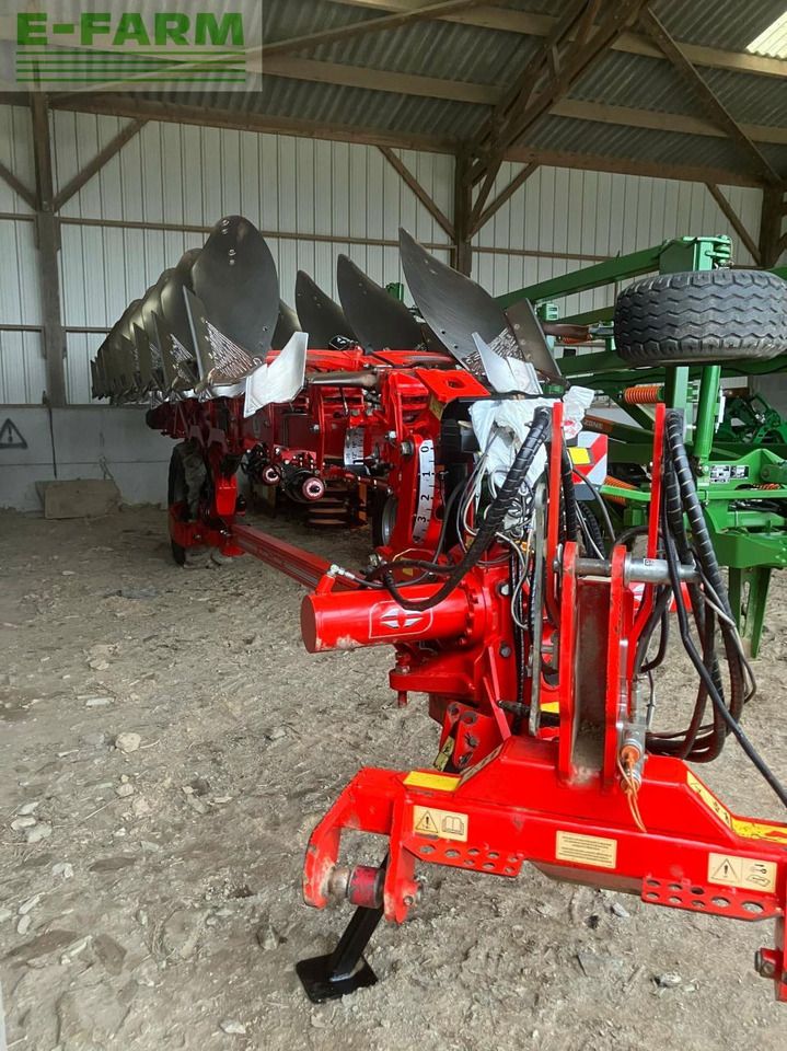 Gregoire Besson 8 corps - Άροτρο: φωτογραφία 1 Gregoire Besson 8 corps - Άροτρο: φωτογραφία 1