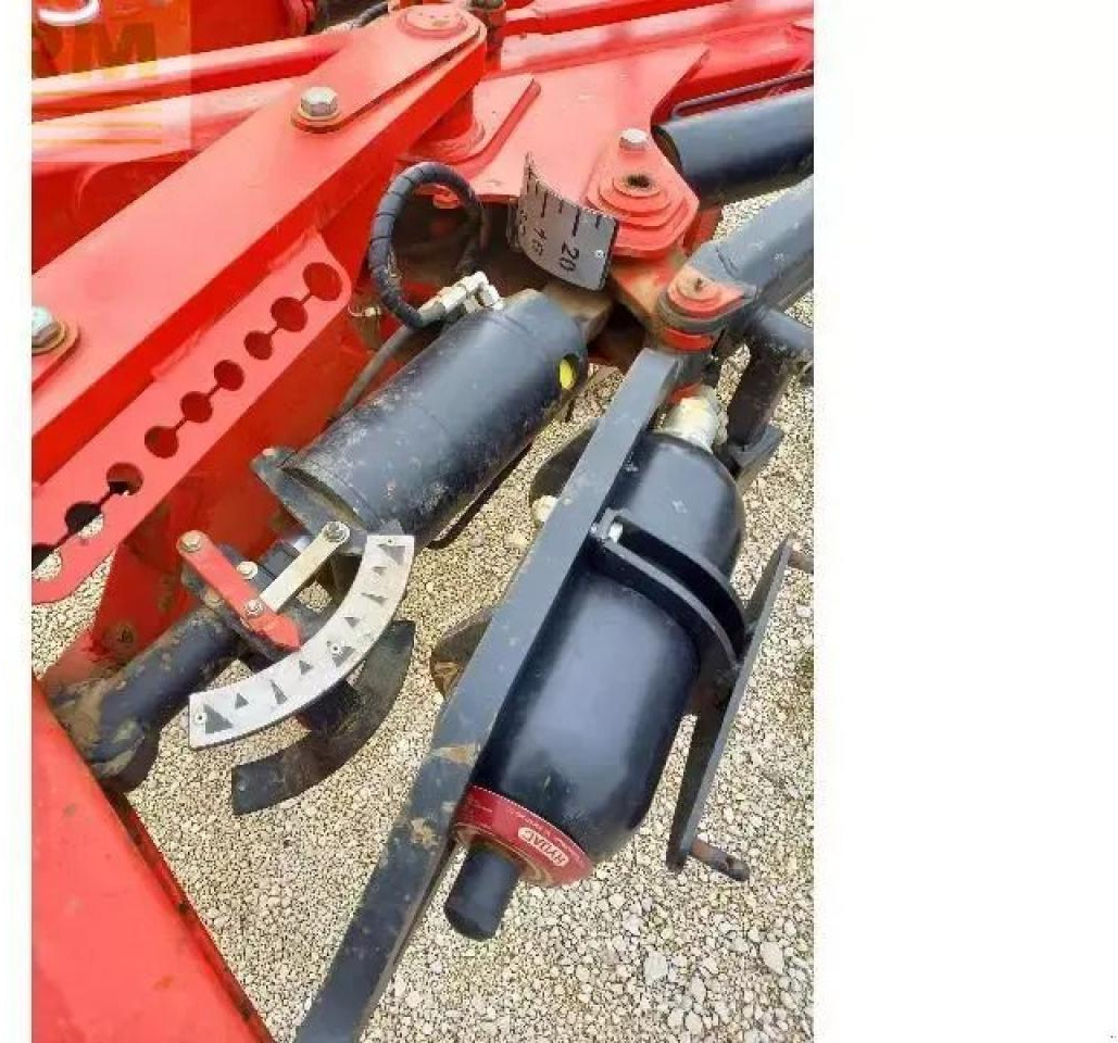 Gregoire Besson gregoire besson - Άροτρο: φωτογραφία 5 Gregoire Besson gregoire besson - Άροτρο: φωτογραφία 5