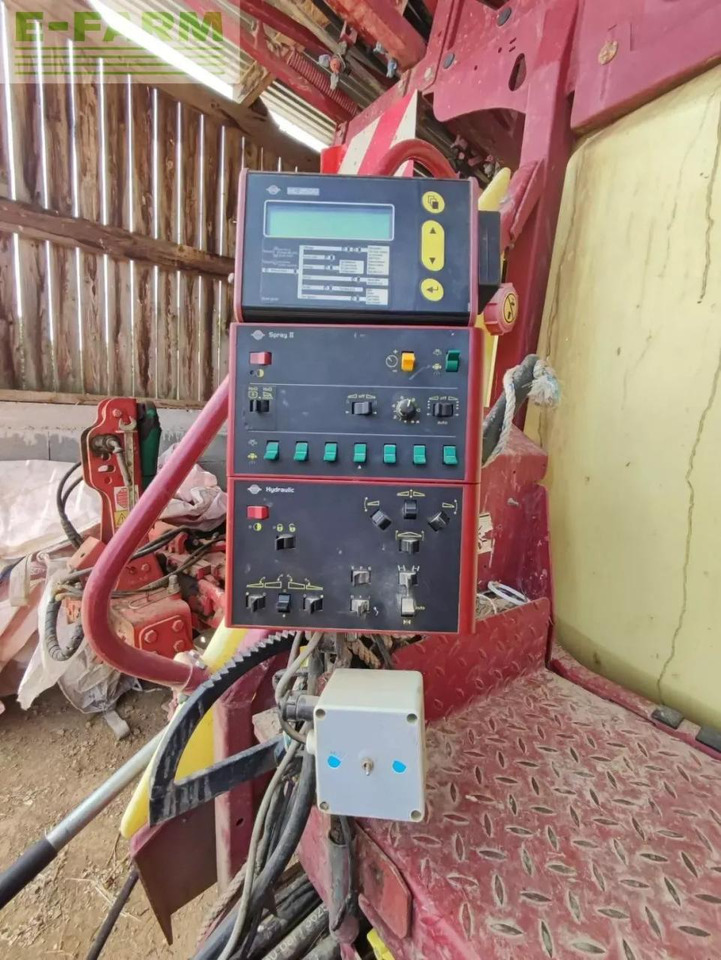 Hardi navigator - Συρόμενο ψεκαστικό: φωτογραφία 2 Hardi navigator - Συρόμενο ψεκαστικό: φωτογραφία 2