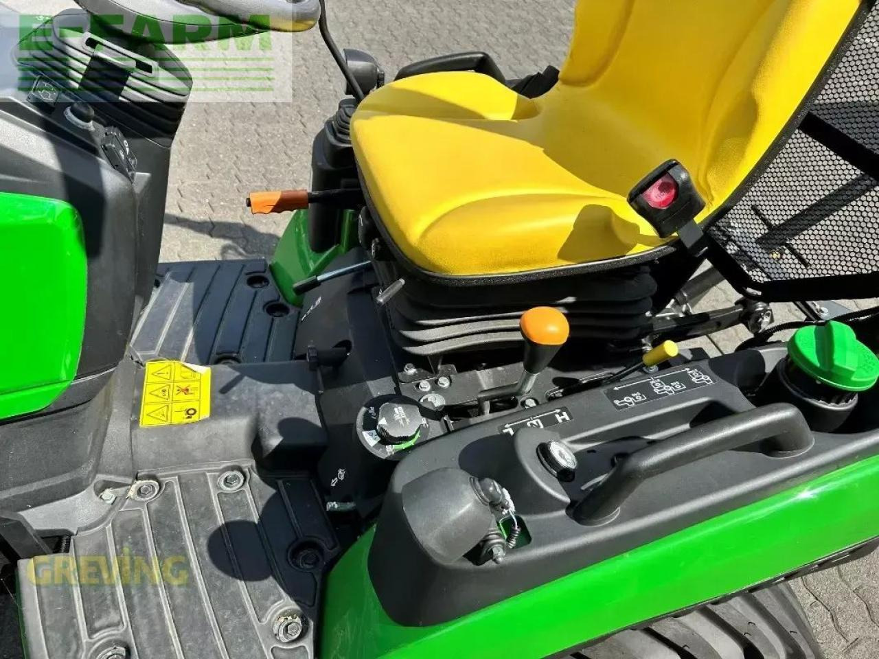 John Deere 1026r rops ind - Τρακτέρ: φωτογραφία 4 John Deere 1026r rops ind - Τρακτέρ: φωτογραφία 4