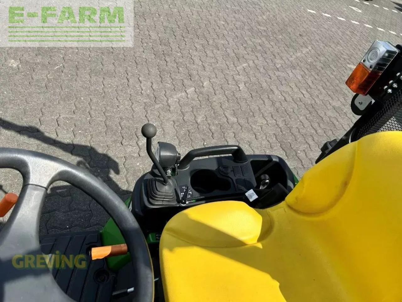 John Deere 1026r rops ind - Τρακτέρ: φωτογραφία 5 John Deere 1026r rops ind - Τρακτέρ: φωτογραφία 5