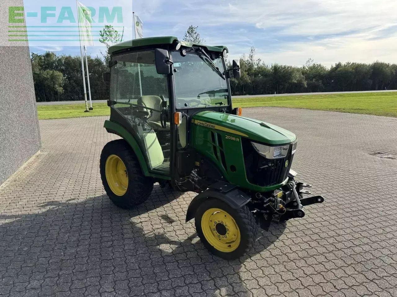 Τρακτέρ John Deere 2038r: φωτογραφία 9 Τρακτέρ John Deere 2038r: φωτογραφία 9