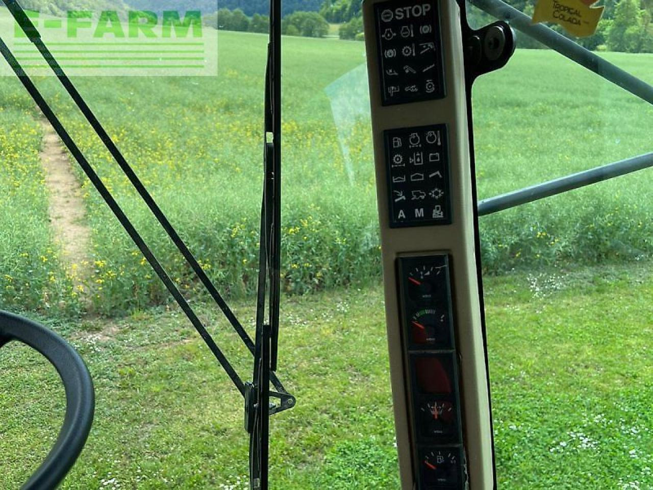 Θεριζοαλωνιστική μηχανή John Deere 2066: φωτογραφία 23