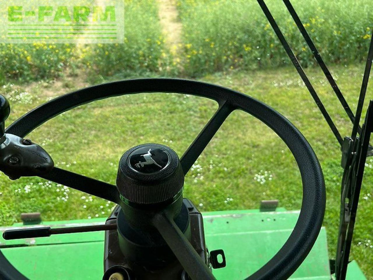 Θεριζοαλωνιστική μηχανή John Deere 2066: φωτογραφία 24