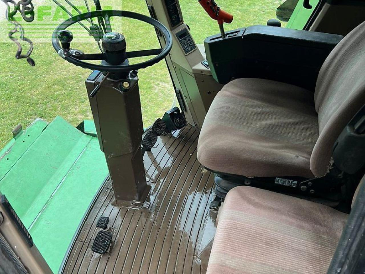Θεριζοαλωνιστική μηχανή John Deere 2066: φωτογραφία 21