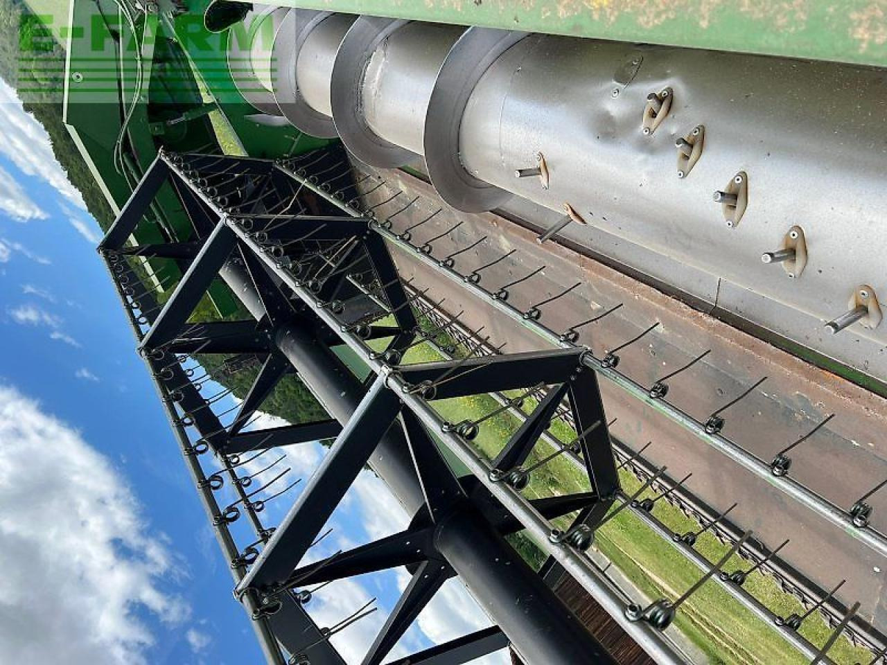 Θεριζοαλωνιστική μηχανή John Deere 2066: φωτογραφία 11