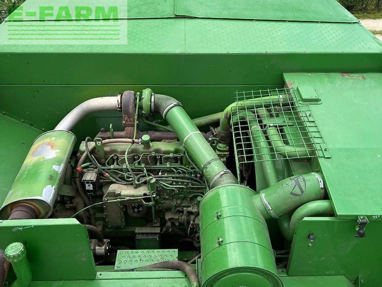 Θεριζοαλωνιστική μηχανή John Deere 2066: φωτογραφία 13