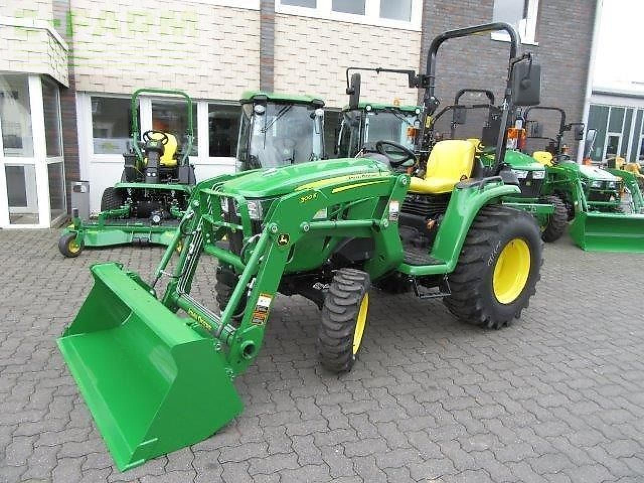 John Deere 3038e 300e - Τρακτέρ: φωτογραφία 1 John Deere 3038e 300e - Τρακτέρ: φωτογραφία 1