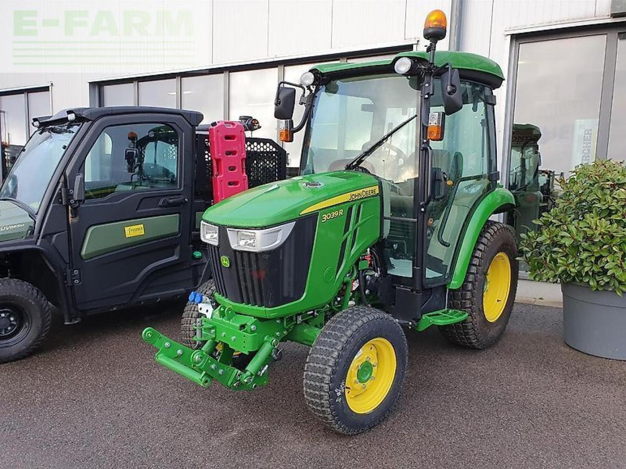 John Deere 3039r neumaschine - Τρακτέρ: φωτογραφία 1 John Deere 3039r neumaschine - Τρακτέρ: φωτογραφία 1