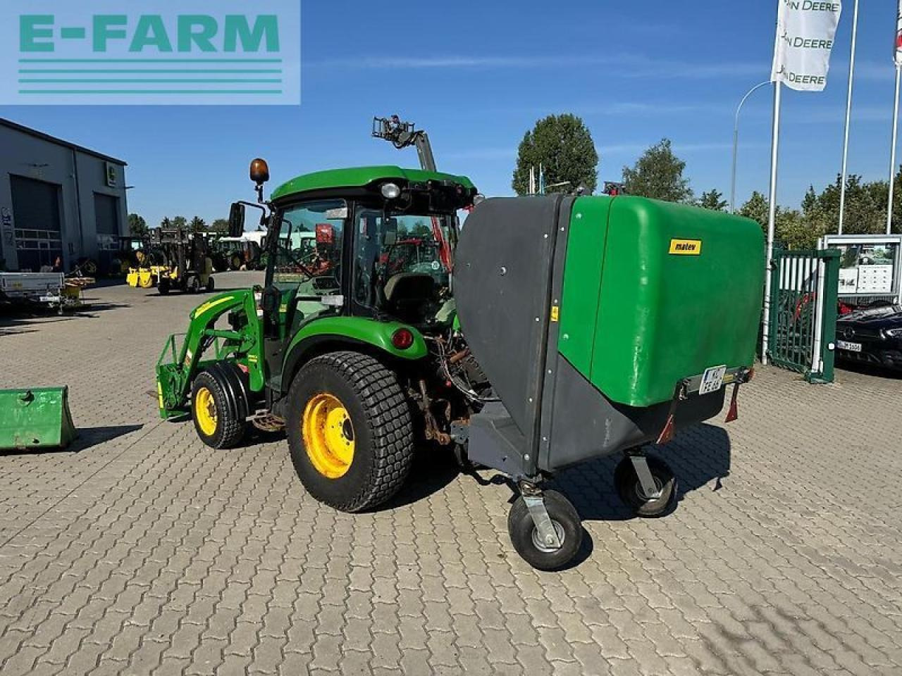 John Deere 3720 - Τρακτέρ: φωτογραφία 3 John Deere 3720 - Τρακτέρ: φωτογραφία 3