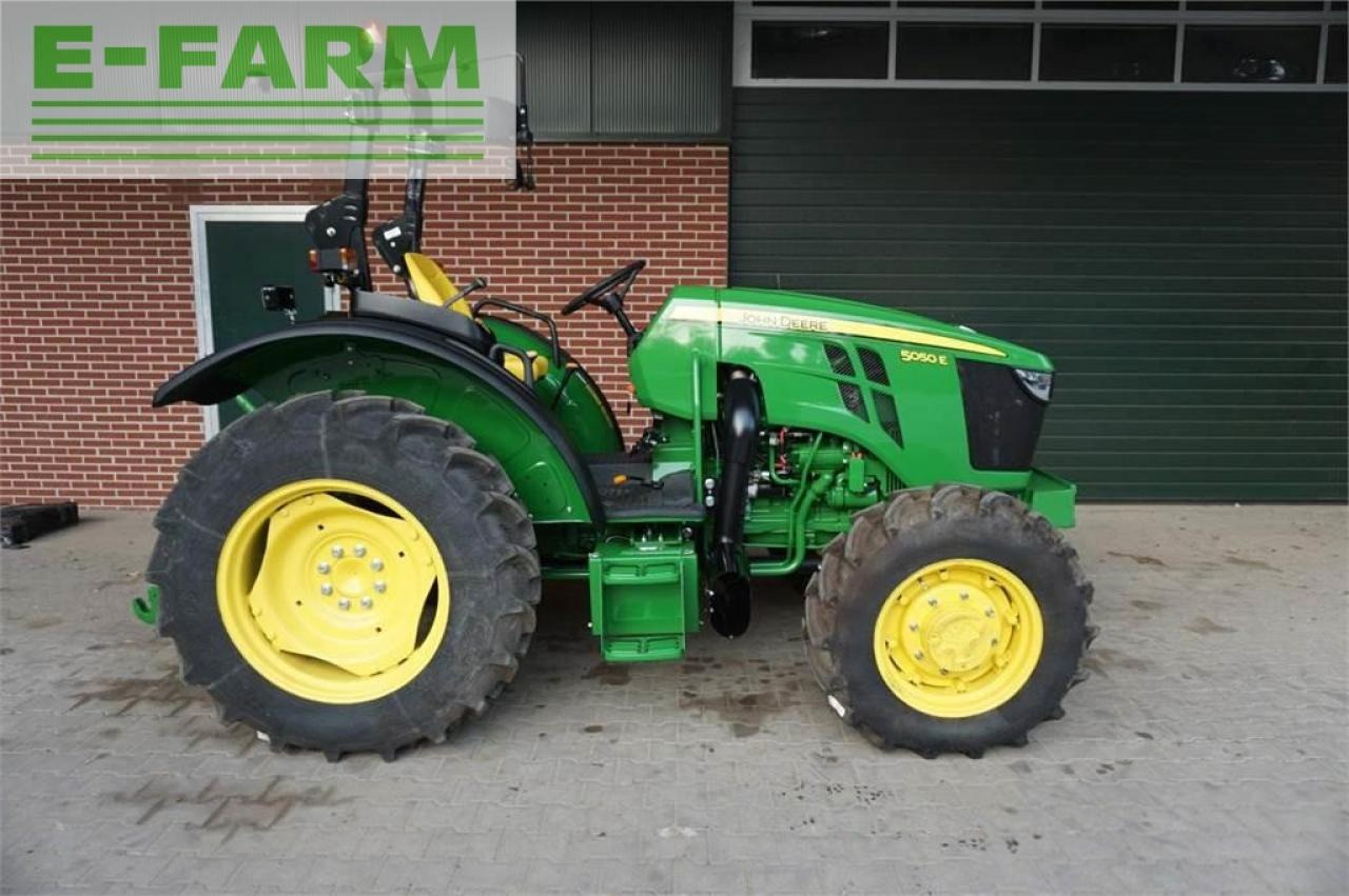 John Deere 5050e neumaschine - Τρακτέρ: φωτογραφία 5 John Deere 5050e neumaschine - Τρακτέρ: φωτογραφία 5