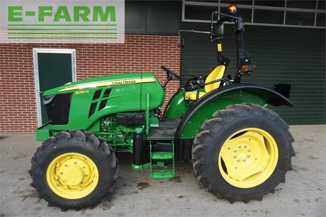 John Deere 5050e neumaschine - Τρακτέρ: φωτογραφία 4 John Deere 5050e neumaschine - Τρακτέρ: φωτογραφία 4
