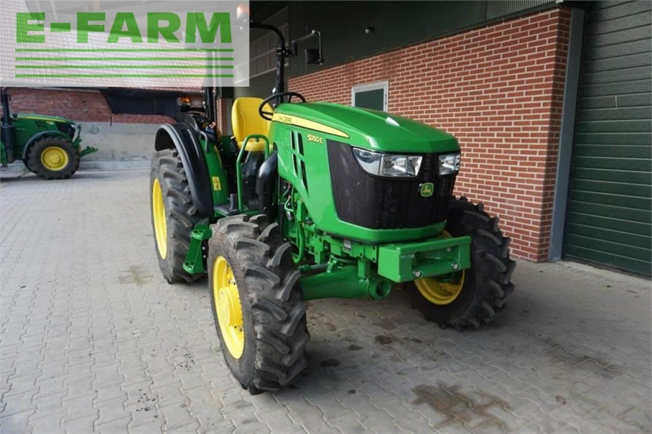 John Deere 5050e neumaschine - Τρακτέρ: φωτογραφία 2 John Deere 5050e neumaschine - Τρακτέρ: φωτογραφία 2