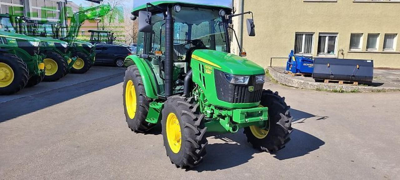 John Deere 5058e - Τρακτέρ: φωτογραφία 1 John Deere 5058e - Τρακτέρ: φωτογραφία 1