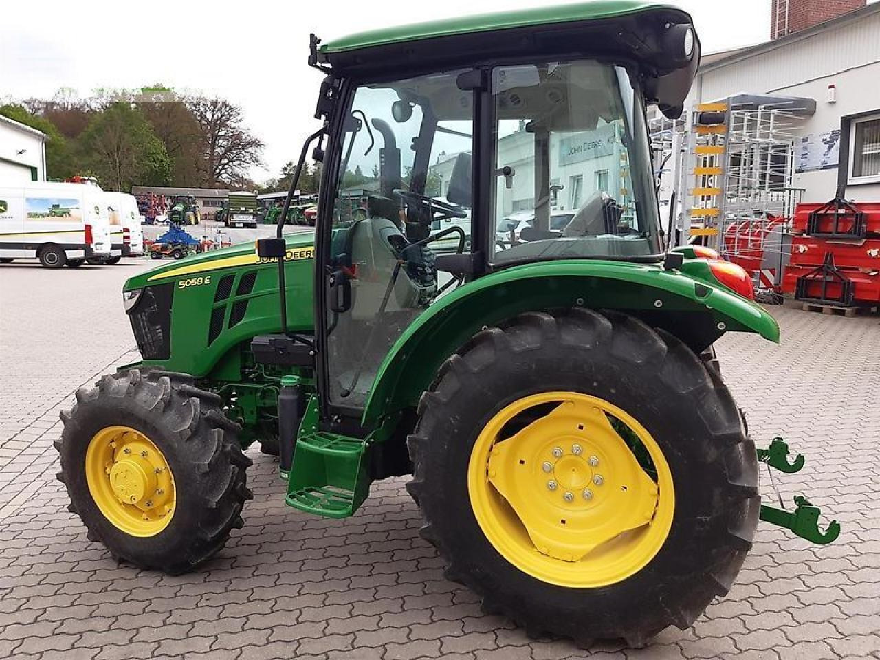 John Deere 5058e - Τρακτέρ: φωτογραφία 4 John Deere 5058e - Τρακτέρ: φωτογραφία 4