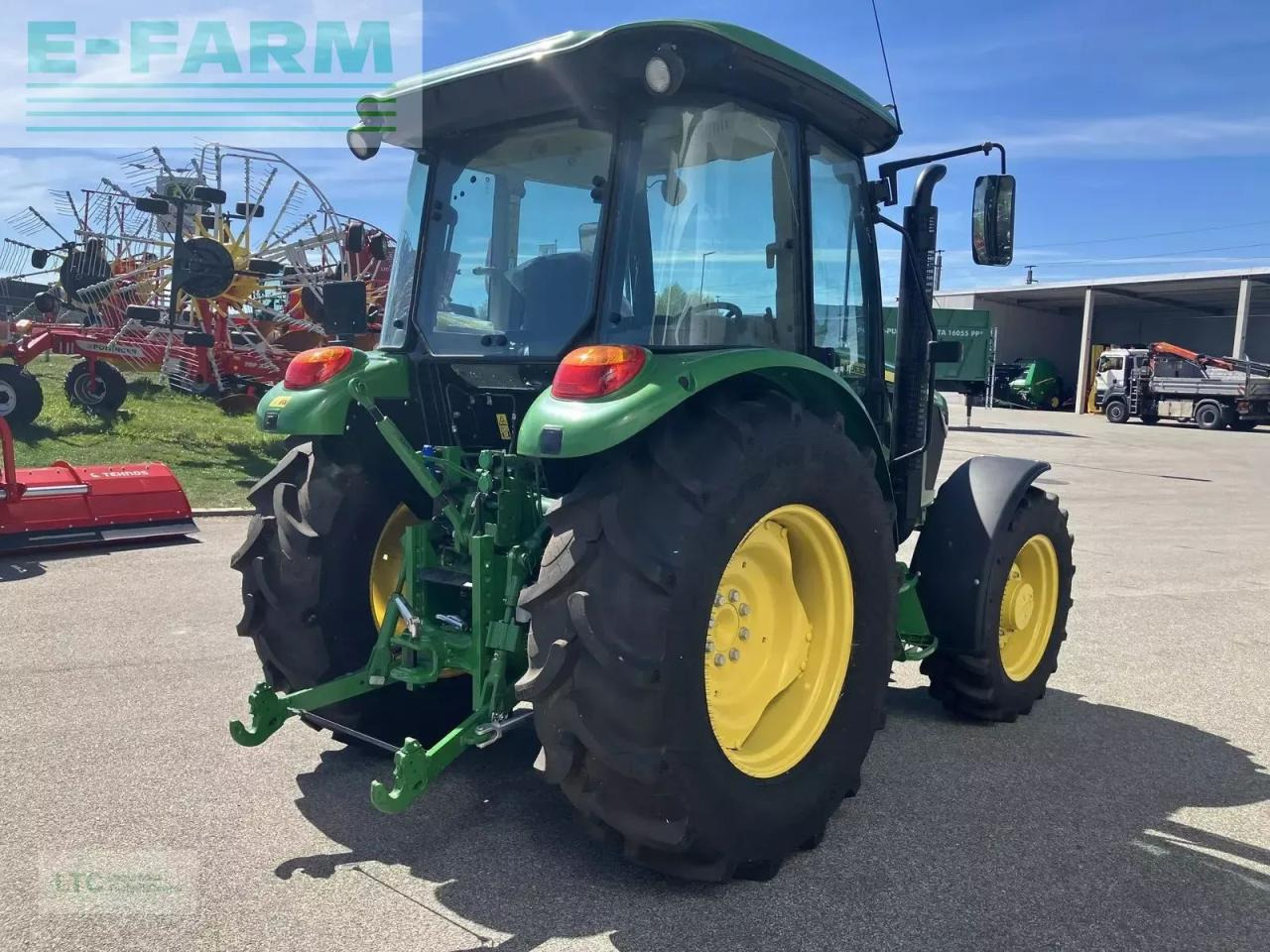 John Deere 5067e - Τρακτέρ: φωτογραφία 3 John Deere 5067e - Τρακτέρ: φωτογραφία 3