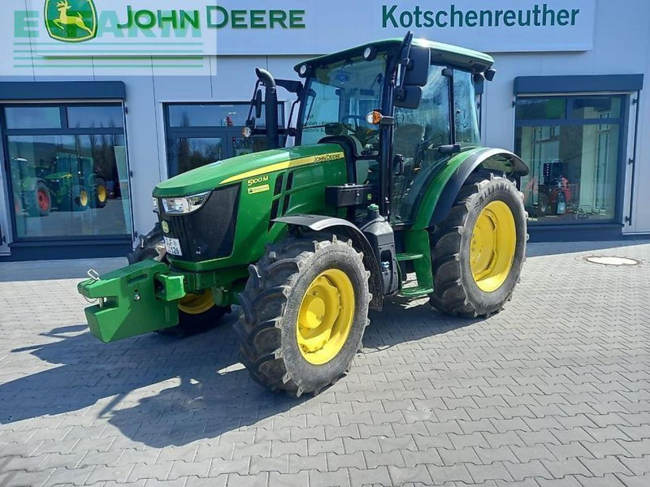 John Deere 5100m - Τρακτέρ: φωτογραφία 1 John Deere 5100m - Τρακτέρ: φωτογραφία 1