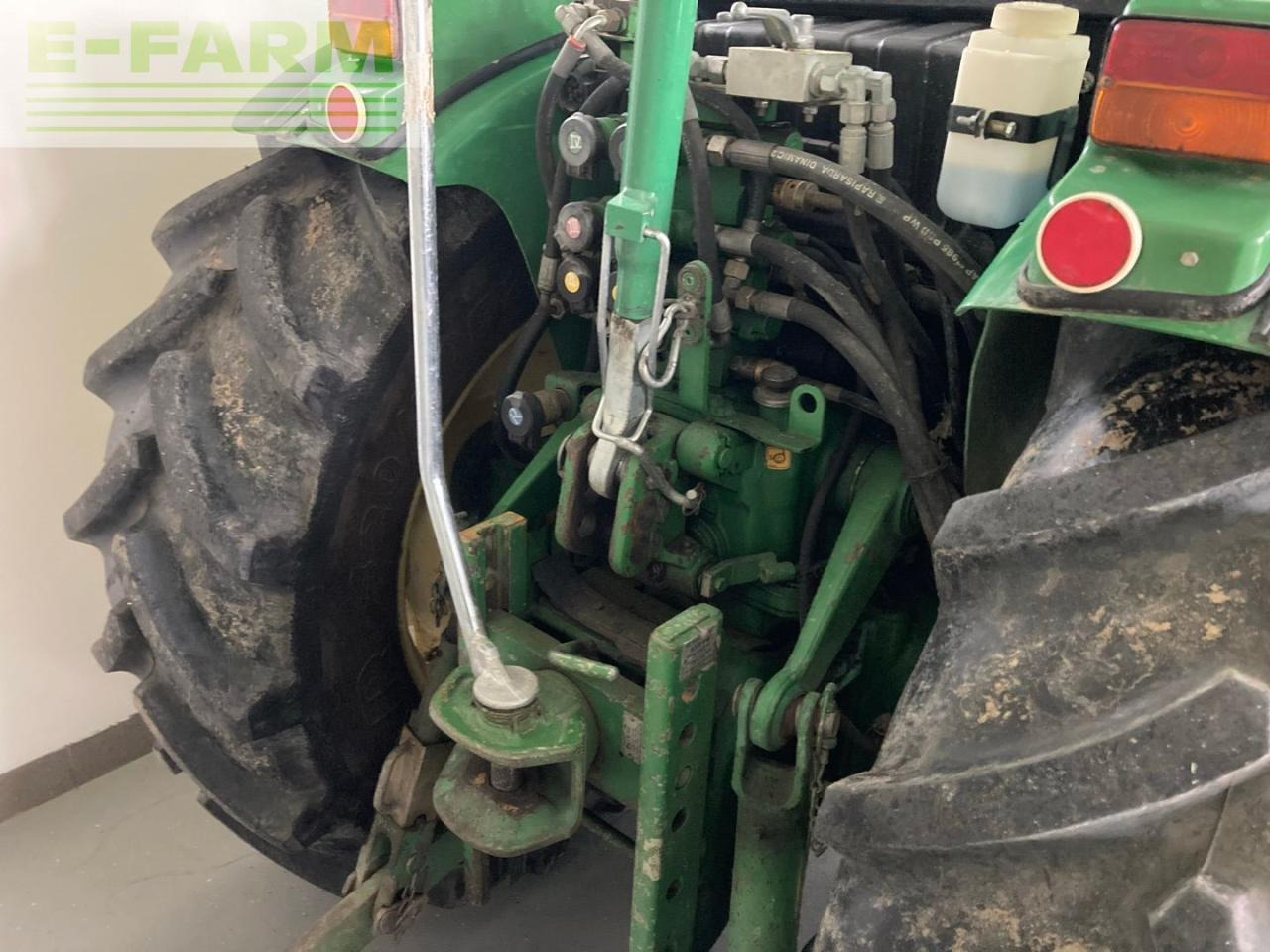 John Deere 5515F - Τρακτέρ: φωτογραφία 5 John Deere 5515F - Τρακτέρ: φωτογραφία 5
