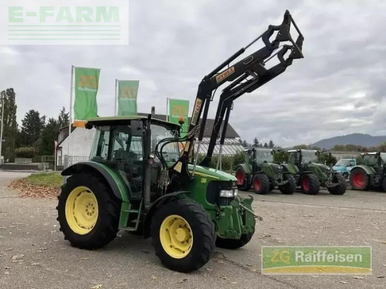John Deere 5820 - Τρακτέρ: φωτογραφία 2 John Deere 5820 - Τρακτέρ: φωτογραφία 2