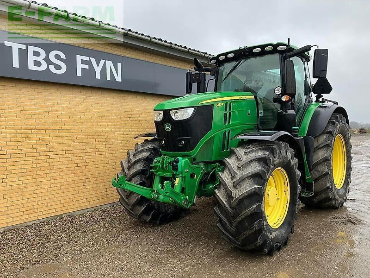 John Deere 6 250r - Τρακτέρ: φωτογραφία 1 John Deere 6 250r - Τρακτέρ: φωτογραφία 1