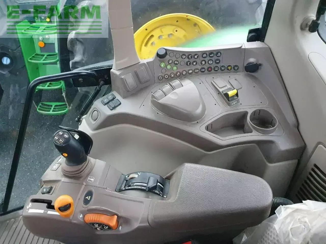 John Deere 6100 m - Τρακτέρ: φωτογραφία 3 John Deere 6100 m - Τρακτέρ: φωτογραφία 3