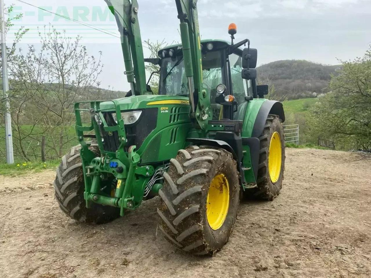 John Deere 6110 m command quad + - Τρακτέρ: φωτογραφία 1 John Deere 6110 m command quad + - Τρακτέρ: φωτογραφία 1