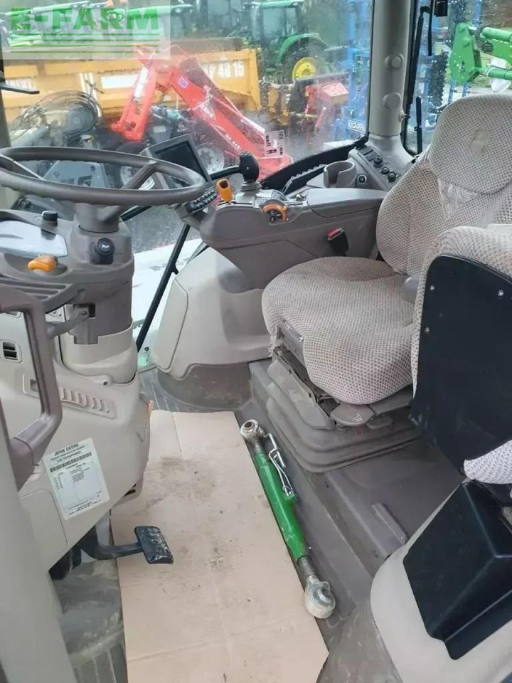 John Deere 6135r - Τρακτέρ: φωτογραφία 2 John Deere 6135r - Τρακτέρ: φωτογραφία 2