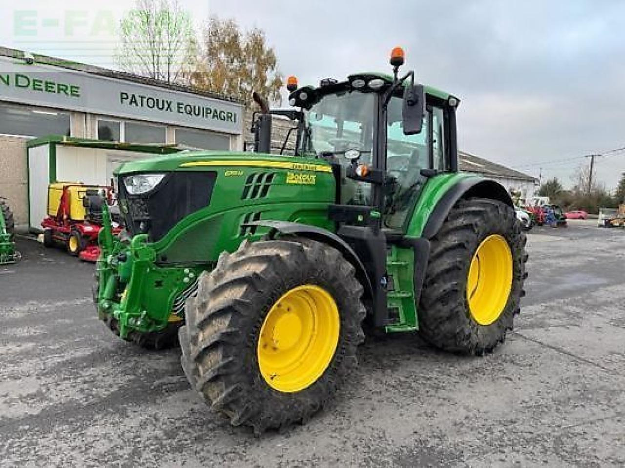 John Deere 6155m - Τρακτέρ: φωτογραφία 1 John Deere 6155m - Τρακτέρ: φωτογραφία 1