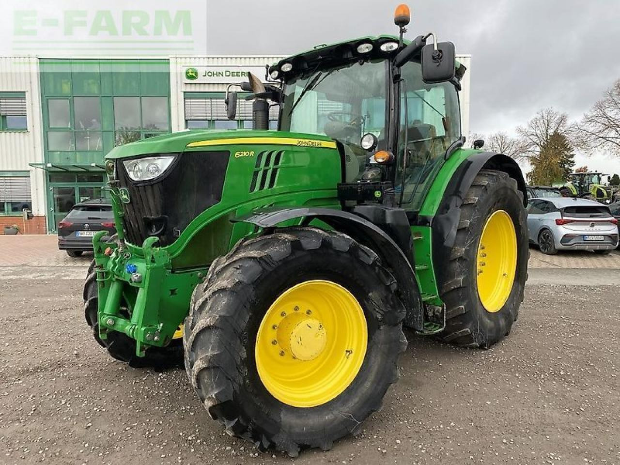 John Deere 6210r - Τρακτέρ: φωτογραφία 1 John Deere 6210r - Τρακτέρ: φωτογραφία 1