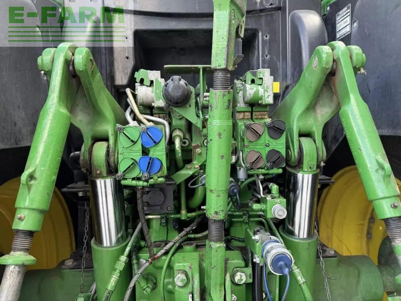 John Deere 6210r - Τρακτέρ: φωτογραφία 3 John Deere 6210r - Τρακτέρ: φωτογραφία 3