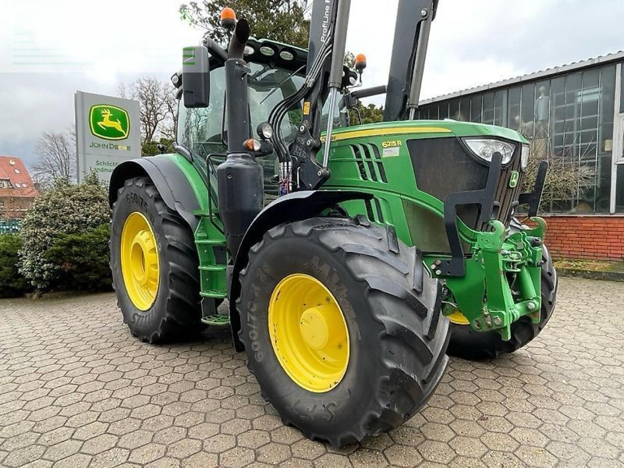 John Deere 6215r ap - Τρακτέρ: φωτογραφία 1 John Deere 6215r ap - Τρακτέρ: φωτογραφία 1