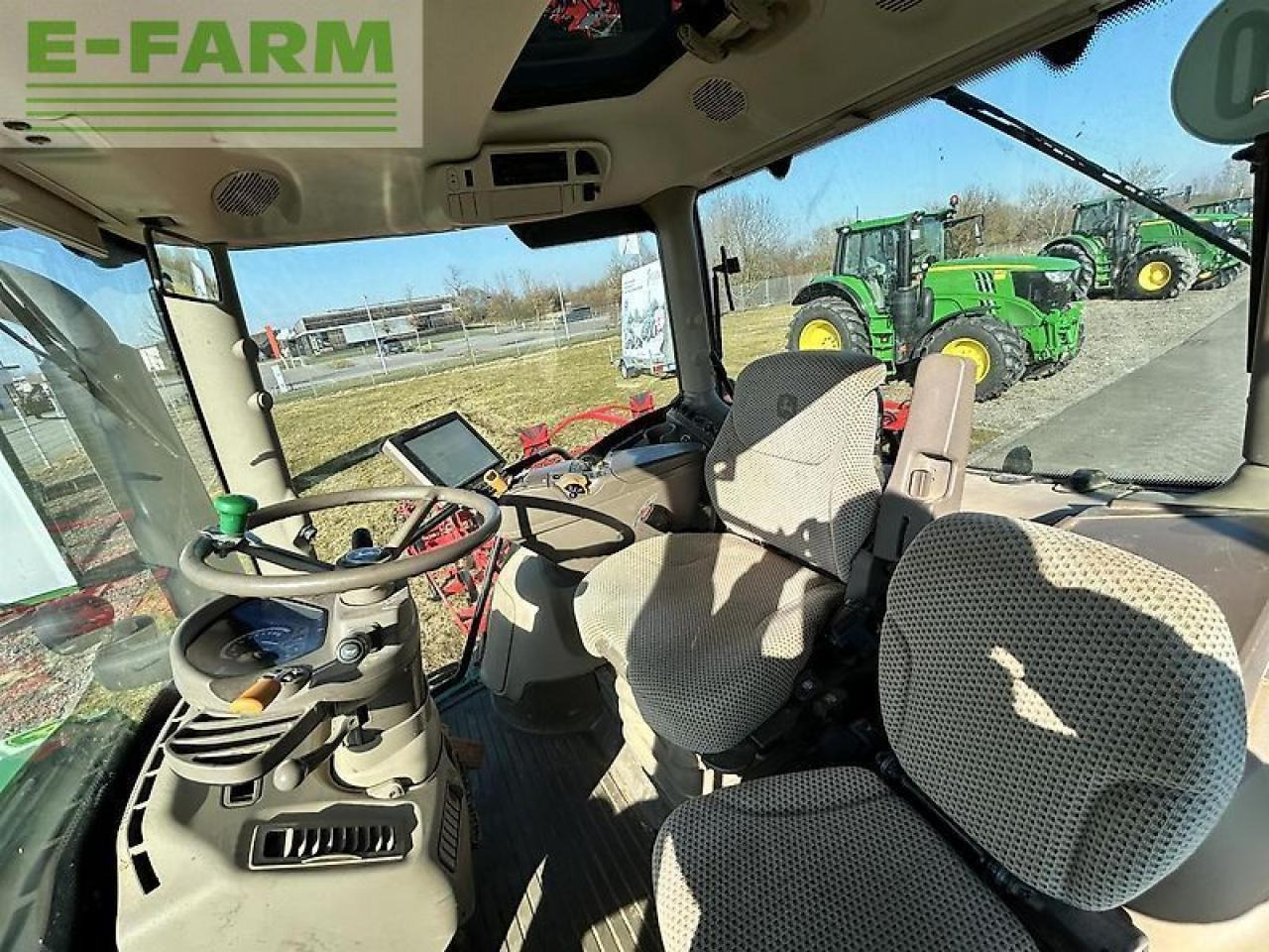 John Deere 6215r - Τρακτέρ: φωτογραφία 4 John Deere 6215r - Τρακτέρ: φωτογραφία 4