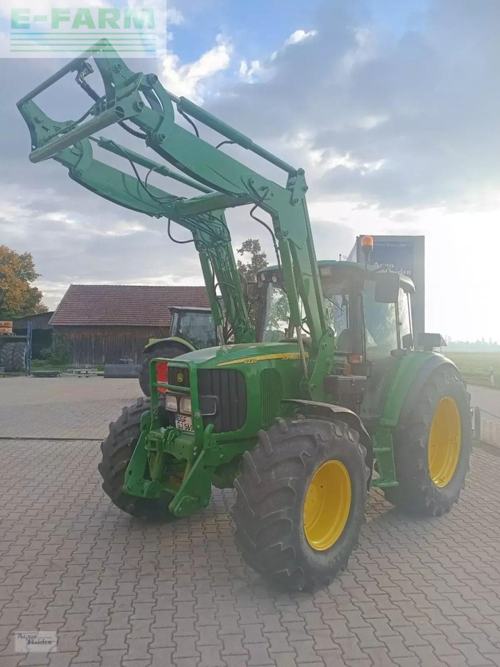 John Deere 6220se - Τρακτέρ: φωτογραφία 1 John Deere 6220se - Τρακτέρ: φωτογραφία 1