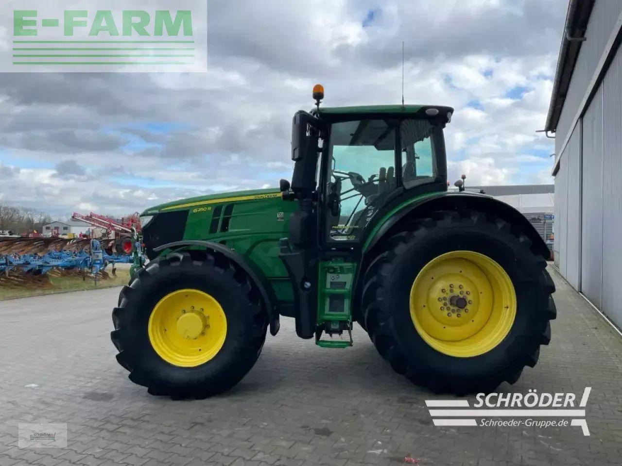 John Deere 6250 r - Τρακτέρ: φωτογραφία 4 John Deere 6250 r - Τρακτέρ: φωτογραφία 4