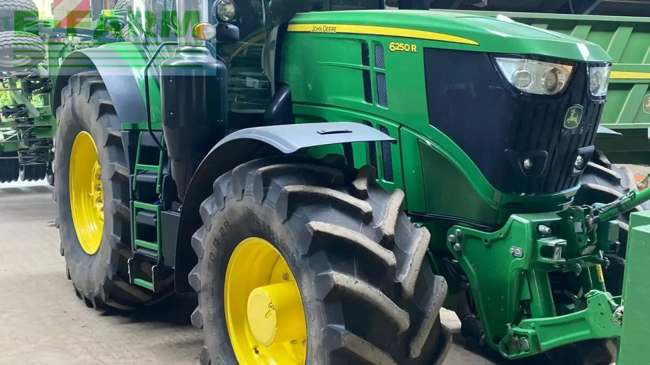 John Deere 6250r - Τρακτέρ: φωτογραφία 2 John Deere 6250r - Τρακτέρ: φωτογραφία 2