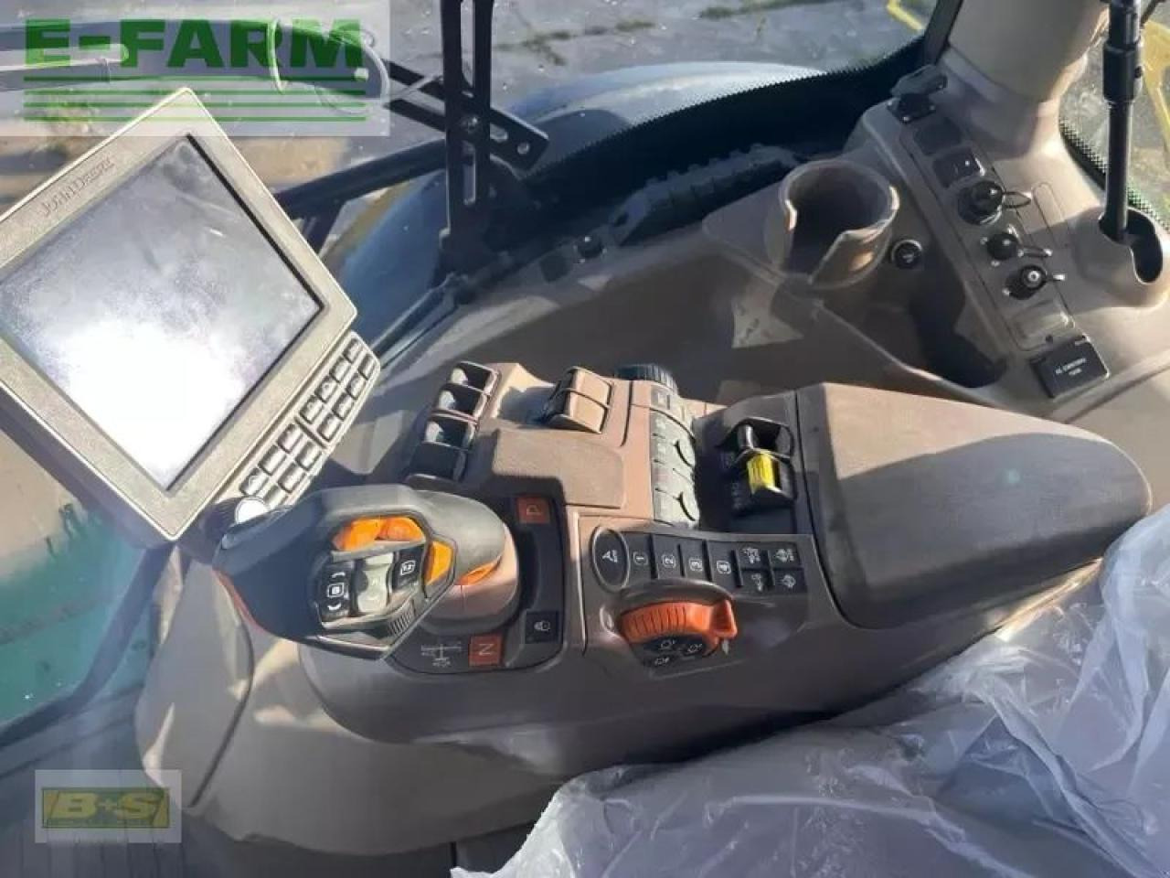 John Deere 6250r - Τρακτέρ: φωτογραφία 3 John Deere 6250r - Τρακτέρ: φωτογραφία 3