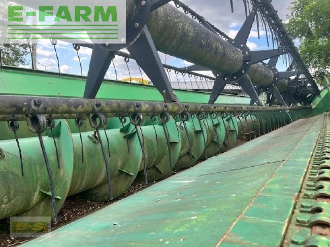 John Deere 635r inkl. rapsvorsatz und wagen - Εξαρτηματα - Ενσιρωτική μηχανή: φωτογραφία 3 John Deere 635r inkl. rapsvorsatz und wagen - Εξαρτηματα - Ενσιρωτική μηχανή: φωτογραφία 3